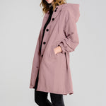 Casaco Corta Vento Impermeável com Capuz Oversized - Mudeseulook