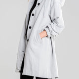 Casaco Corta Vento Impermeável com Capuz Oversized - Mudeseulook